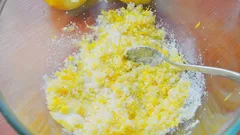 Mescolare la scorza di limone con il bicarbonato di sodio: a cosa serve e perché farlo